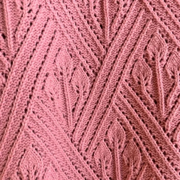 Beautiful Vintage Pink Knit Cardigan - Picture 3 of 4